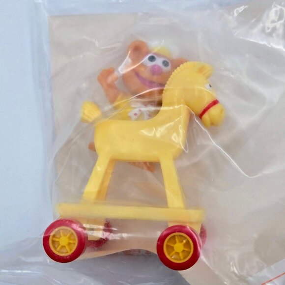 Vintage 1986 McDonald’s Happy Meal Muppet Fozzie Bear On Horse Toy New Sealed - Picture 5 of 5